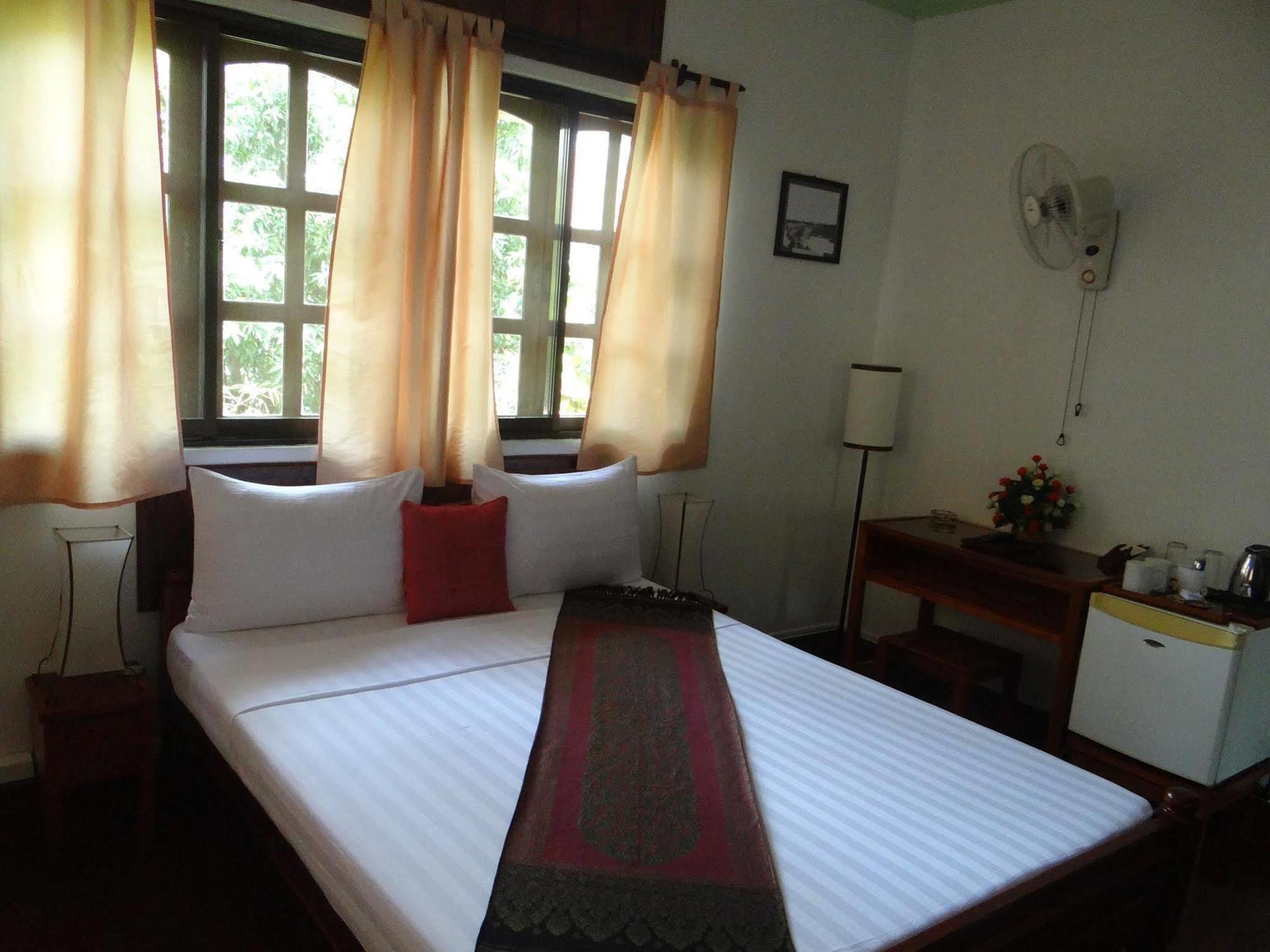 Alibi Guesthouse プノンペン エクステリア 写真