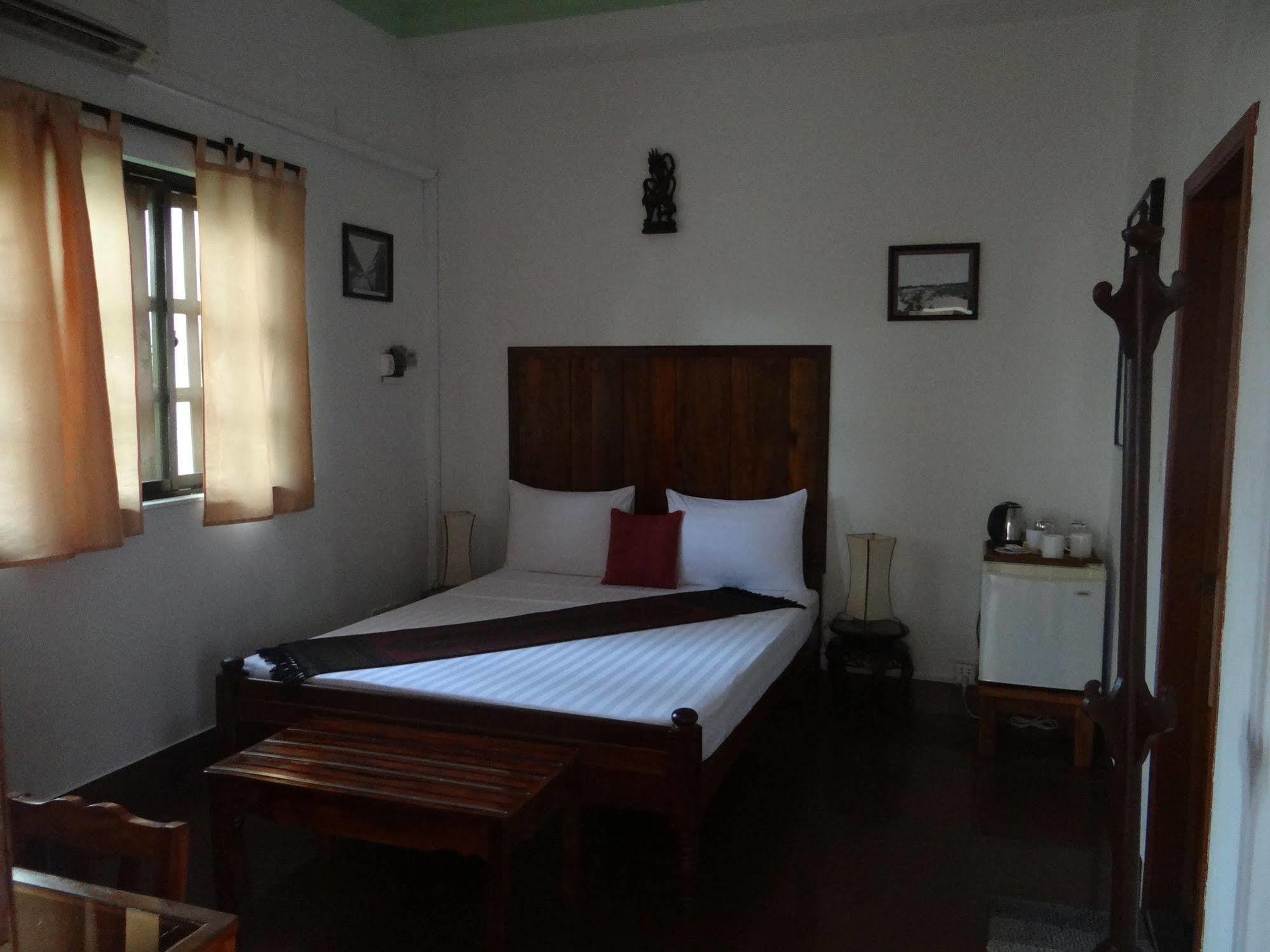 Alibi Guesthouse プノンペン エクステリア 写真